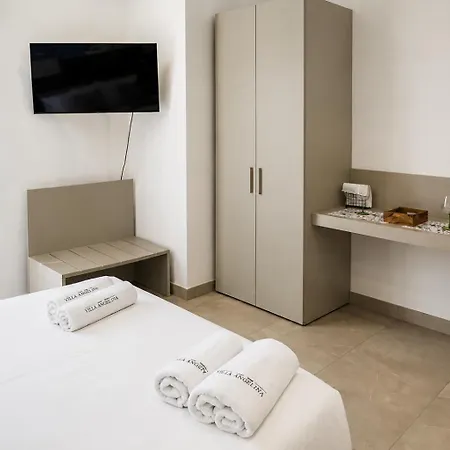 Casa de hóspedes Angelina 4*